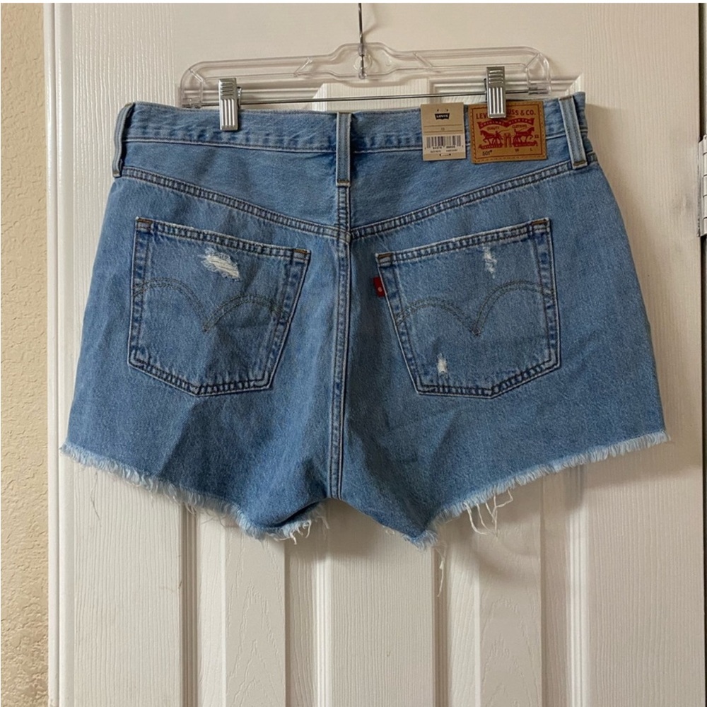 NWT! Levi's Premium 501® High Rise Button Fly Cotton Distressed Shorts Size 33” - Picture 7 of 16